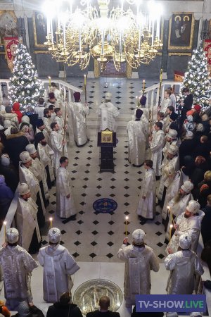 Прямая трансляция Рождественского Богослужения из Свято-Успенской Киево-Печерской лавры (06-01-2021)